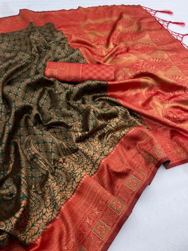 banarasi silk sarees dark green 3