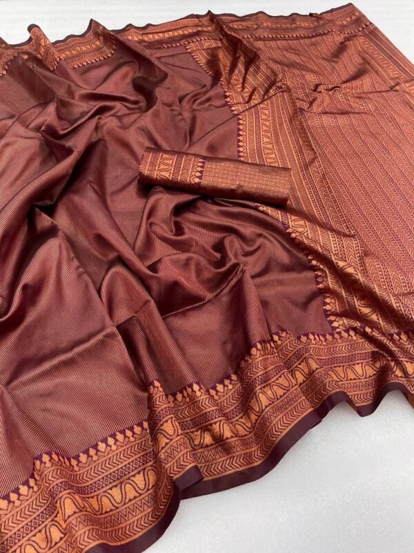 copper zari weaving banarasi saree magenta real