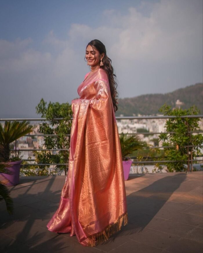 mrunal thakur in silk saree 3