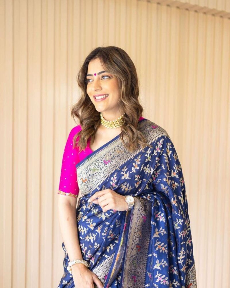 Navy Blue Colour Banarasi Silk Saree - Image 2