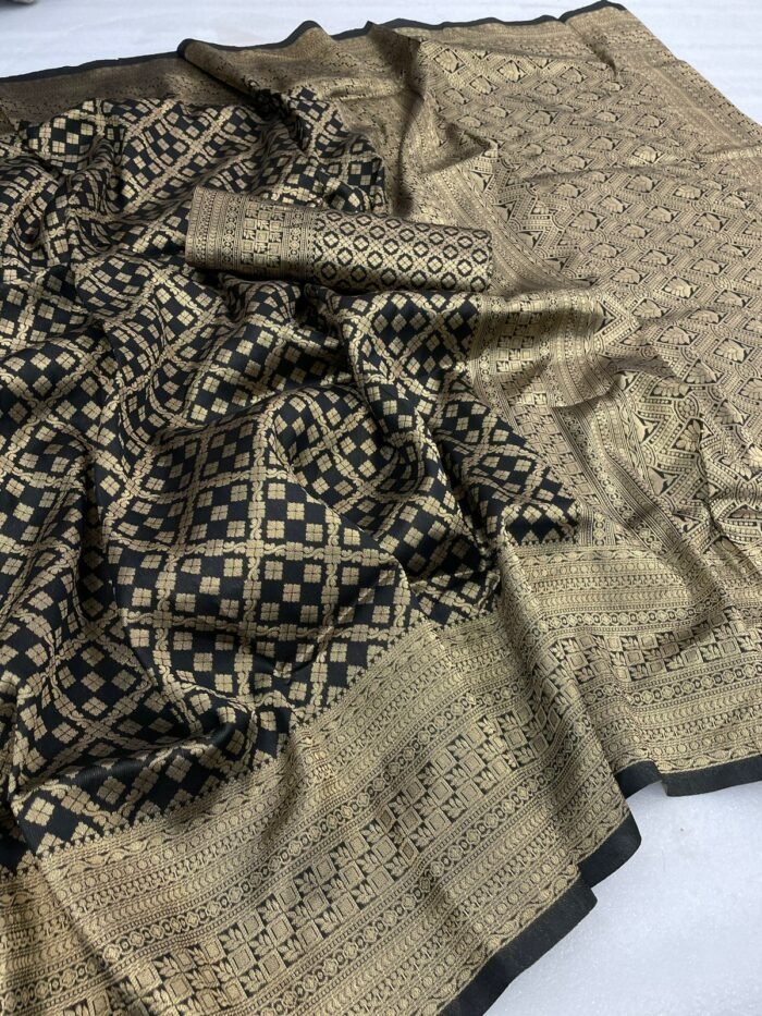 pure banarasi golden zari weaving 3