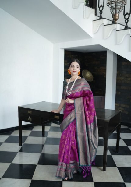 banarasi-silk-saree-magenta