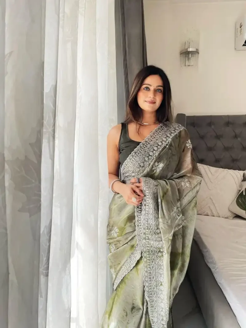 Burberry Sprey print Sequins Work Designer Party Saree