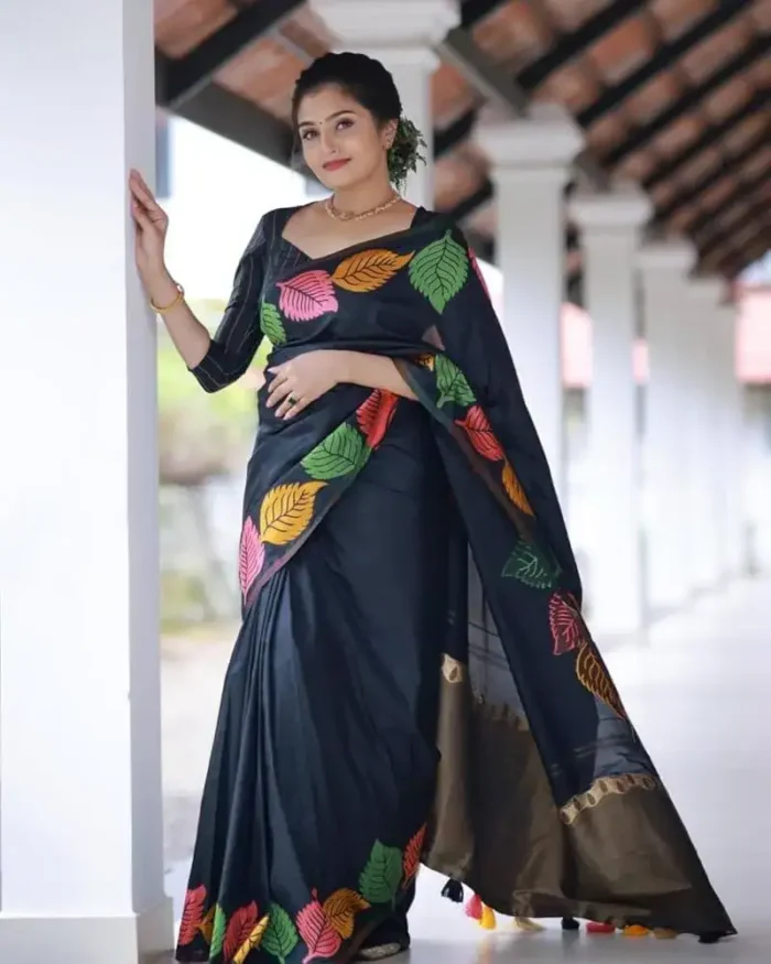 Leaf Pattern Zari Woven Banarasi Silk Saree