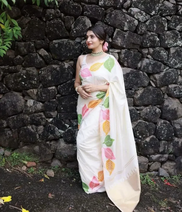 Leaf Pattern Zari Woven Banarasi Silk Saree