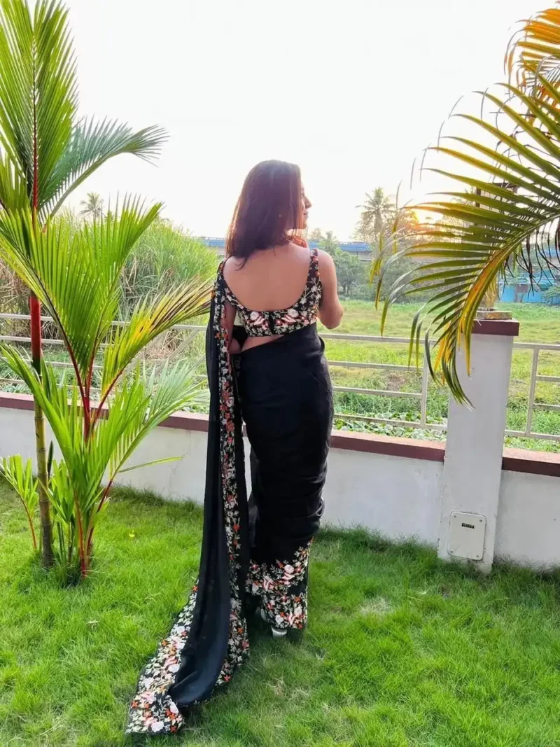 Vichitra Silk Sequins & Thread Work Saree