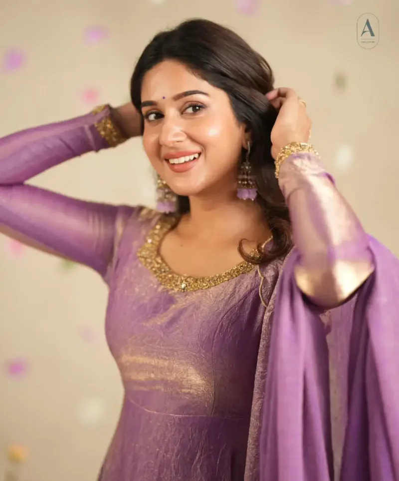 Premium Gold Crush Silk Hand Zardoshi Work Gown