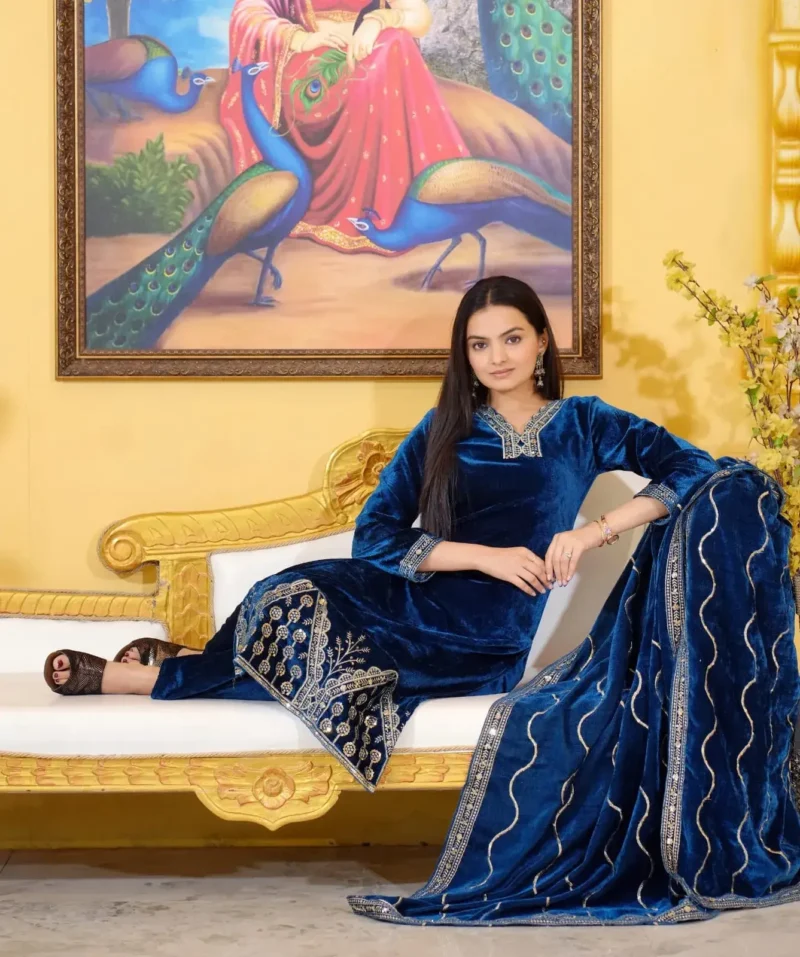 Sequence Embroidery Work Velvet Suit for Wedding