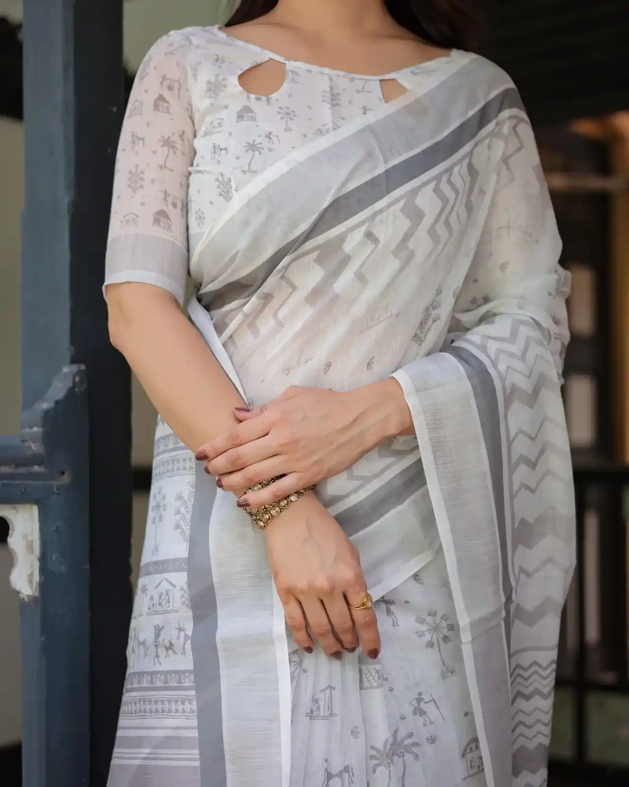 Subtle Grey Tribal and Nature Inspired Motifs Pure Linen Saree