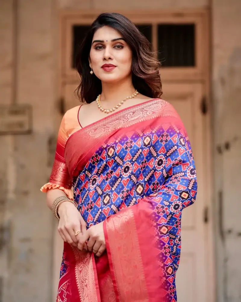 Soft Ivory Stunning Peacock Floral Digital Printed Silk Saree