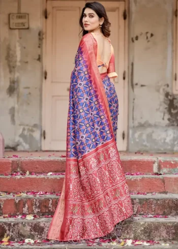 Soft Ivory Stunning Peacock Floral Digital Printed Silk Saree