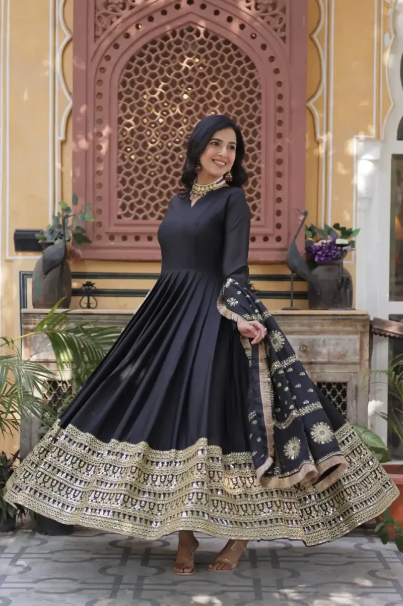Embroidery Zari Sequins Work Designer Wedding Gown