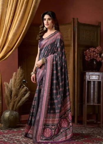 Black Colour Cluster Digital Printed Saree with Jacquard Border side look