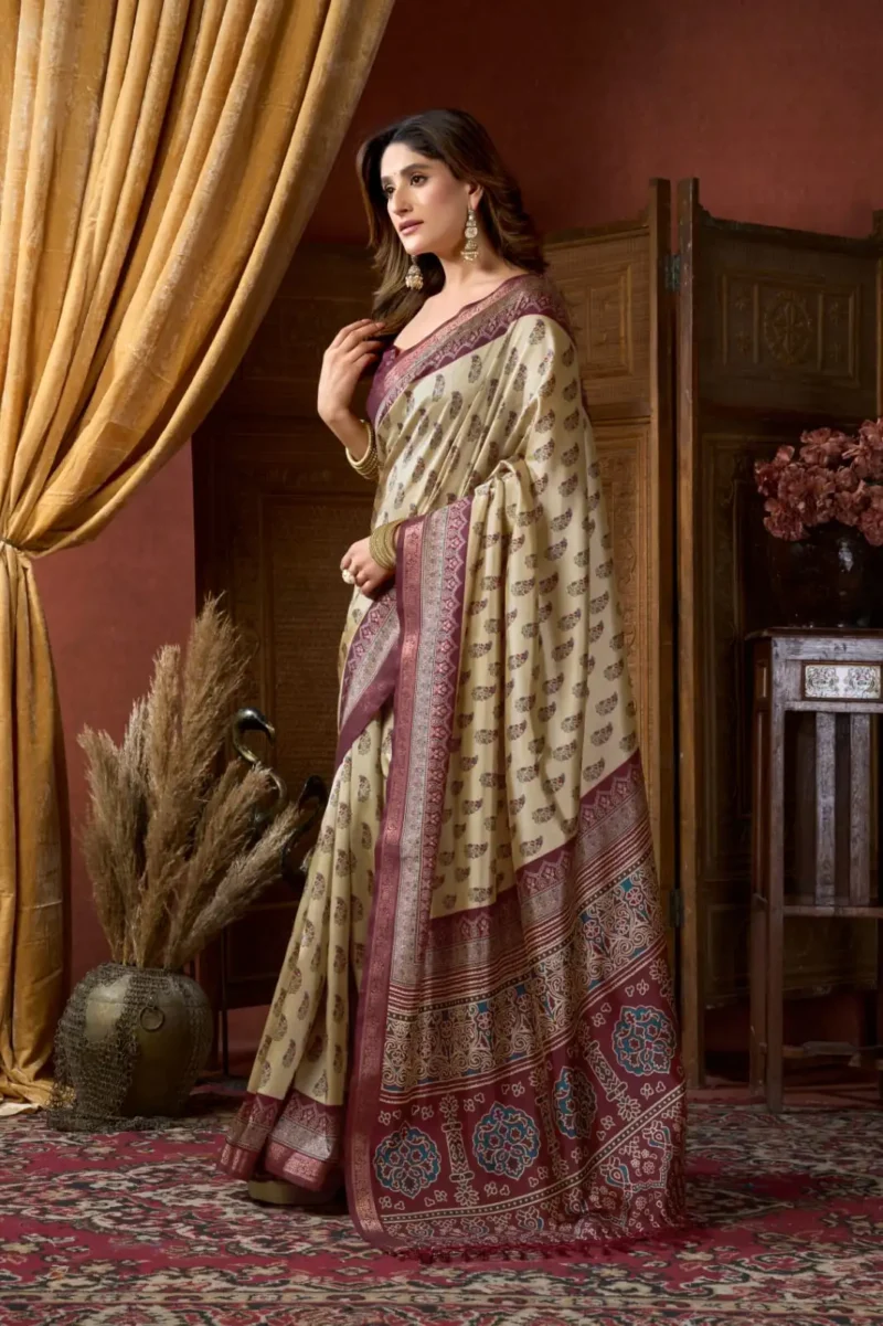 Cream Colour Cluster Digital Printed Saree with Jacquard Border side look