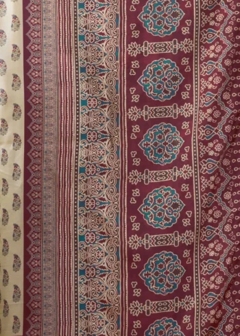 Cream Colour Cluster Digital Printed Saree with Jacquard Border pallu design