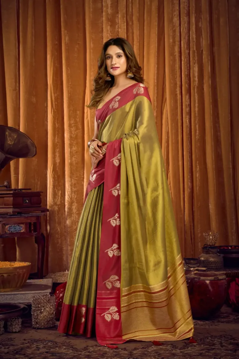 Pista Soft Tissue Saree with Contrast Border & Jhallar side look