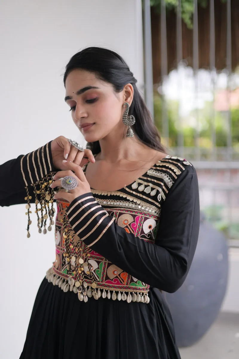 Black Colour Kutchi Gamthi Mirror Work Navratri Gown with 12 Meter Flair top close look