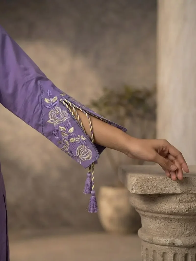 Women's Lavender Cotton Kurta Pant Set with Pure Cotton Dupatta sleeve