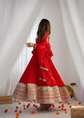Red Blooming Vichitra Silk Anarkali Gown Set with Dupatta back side