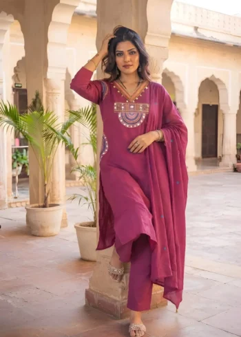 Women's Rani Pink 60-60 Cotton Kurta Pant Set with Dupatta front look